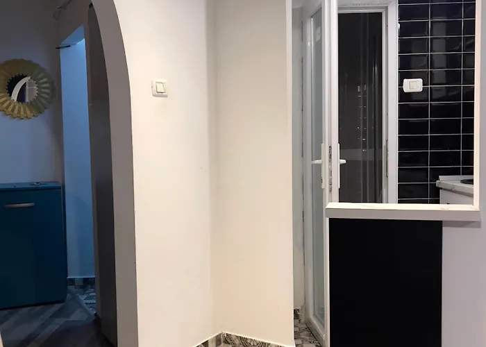 Hey Hey Hey Hey * Bukurešť