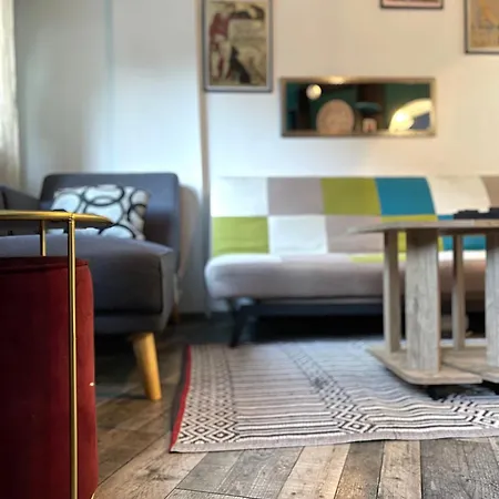 Apartment Hey Hey Hey Hey *