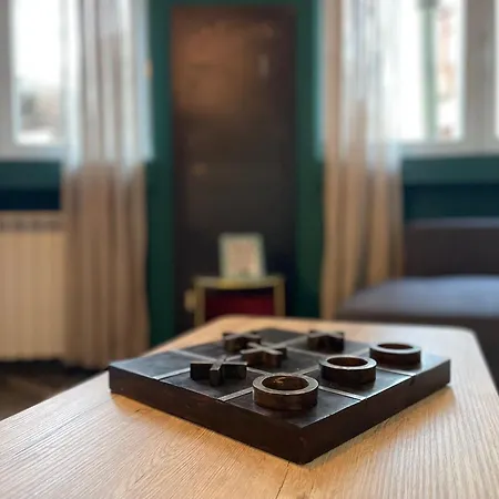 Apartment Hey Hey Hey Hey