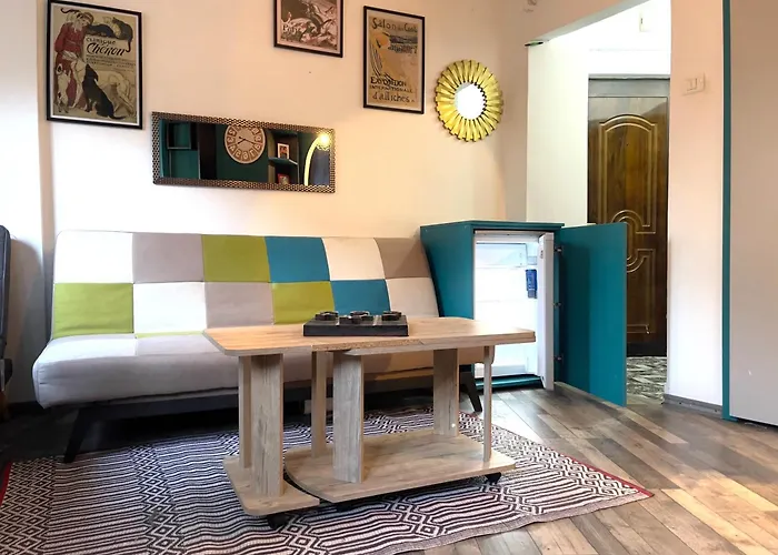 Apartment Hey Hey Hey Hey